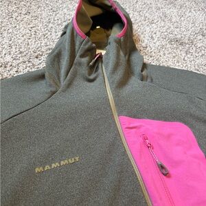 Mammut Forest Green and Pink Hooded Base Layer/ Jacket 2XL